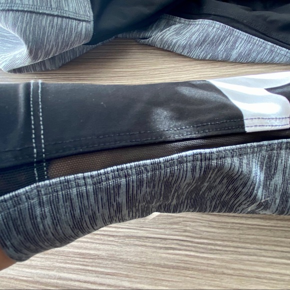 Victoria’s Secret PINK bonded leggings - Picture 4 of 4